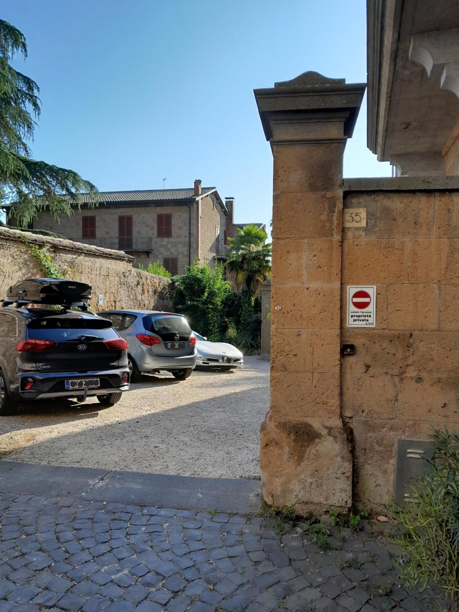 Porta Vivaria Orvieto- Private Parking Eksteriør billede